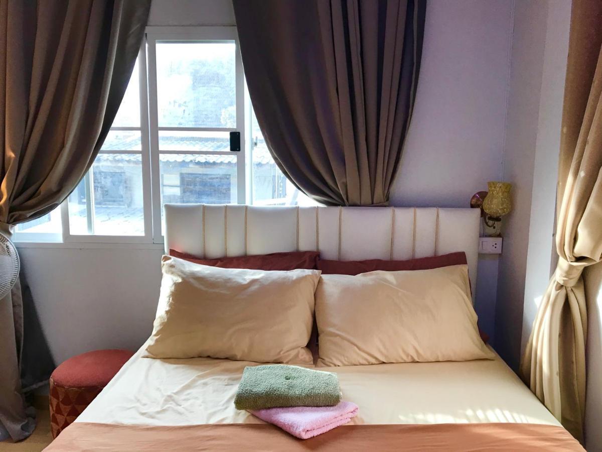 C U Again Hotell Bangkok Exteriör bild