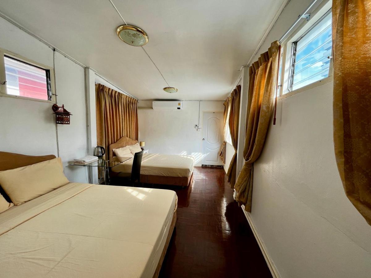 C U Again Hotell Bangkok Exteriör bild
